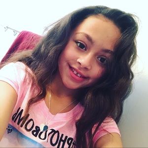 Meet your Posher, Ava